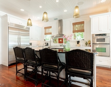 245 Broad Avenue S - Photo Thumbnail 22