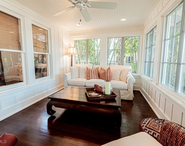 245 Broad Avenue S - Photo Thumbnail 15