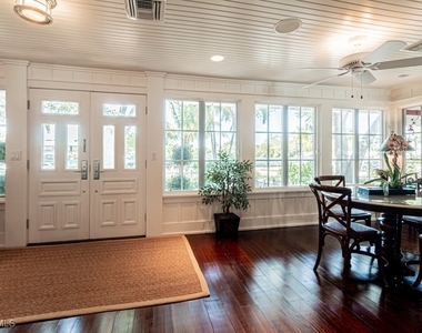 245 Broad Avenue S - Photo Thumbnail 11