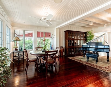 245 Broad Avenue S - Photo Thumbnail 13