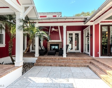 245 Broad Avenue S - Photo Thumbnail 4