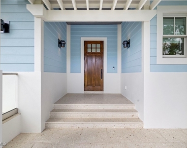 2961 Sanborn Avenue - Photo Thumbnail 5