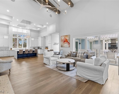 2961 Sanborn Avenue - Photo Thumbnail 8