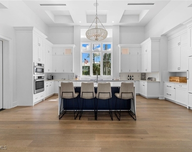 2961 Sanborn Avenue - Photo Thumbnail 15