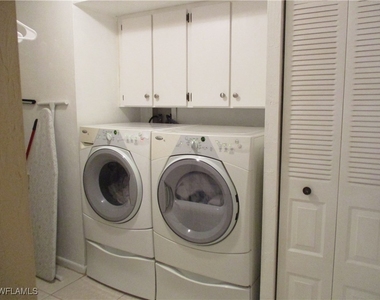 4060 Ice Castle Way - Photo Thumbnail 11