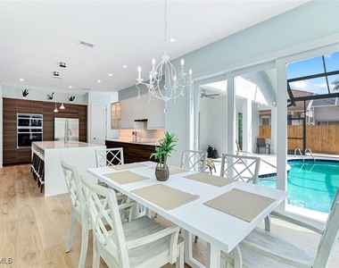 2515 Royal Palm Court - Photo Thumbnail 13