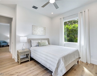 2515 Royal Palm Court - Photo Thumbnail 19