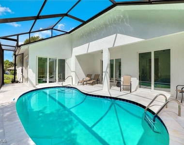2515 Royal Palm Court - Photo Thumbnail 25