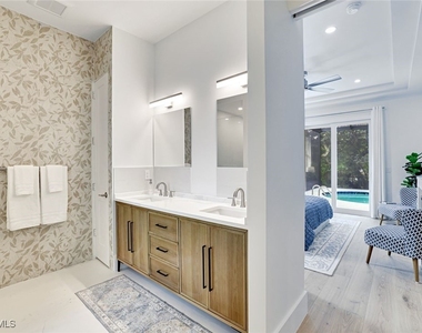 2515 Royal Palm Court - Photo Thumbnail 16
