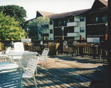 600 Neapolitan Way - Photo Thumbnail 11