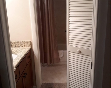 600 Neapolitan Way - Photo Thumbnail 4