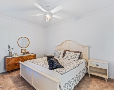 43050 Greenway Boulevard - Photo Thumbnail 8
