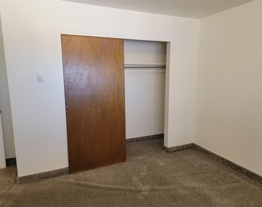45 E 100 North - Photo Thumbnail 4