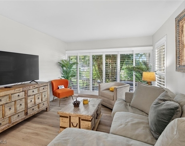 1215 Edington Place - Photo Thumbnail 24