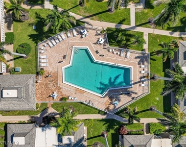 1215 Edington Place - Photo Thumbnail 9