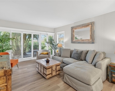 1215 Edington Place - Photo Thumbnail 25