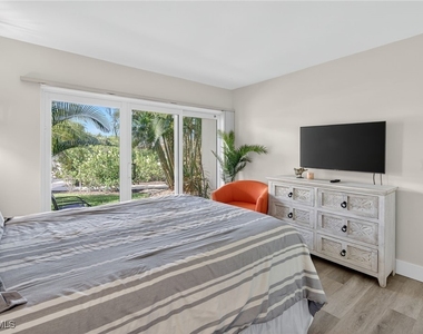 1215 Edington Place - Photo Thumbnail 16