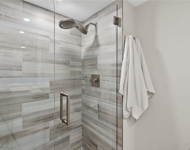 1215 Edington Place - Photo Thumbnail 14