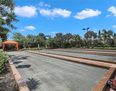 9402 Pocida Court - Photo Thumbnail 32