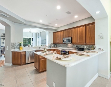 2630 Bolero Drive - Photo Thumbnail 6