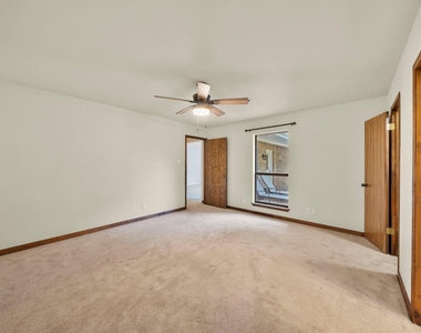 17406 Bobcat Trail - Photo Thumbnail 16