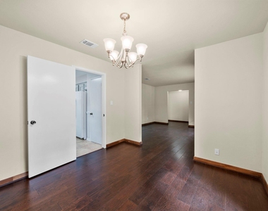 17406 Bobcat Trail - Photo Thumbnail 13