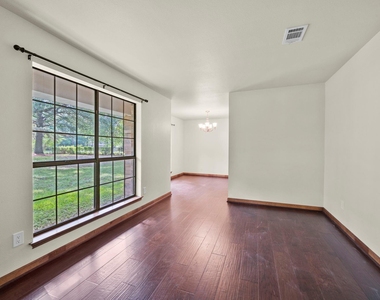 17406 Bobcat Trail - Photo Thumbnail 9