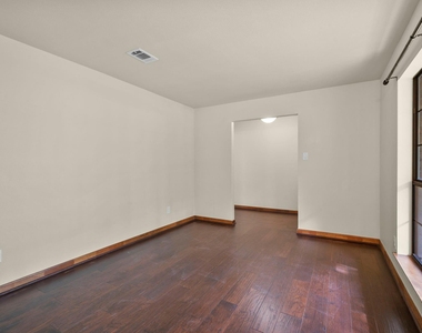 17406 Bobcat Trail - Photo Thumbnail 10