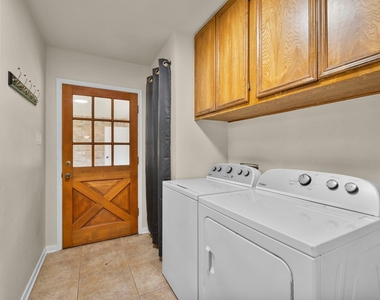 17406 Bobcat Trail - Photo Thumbnail 8