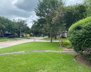 9614 Greenwillow Street - Photo Thumbnail 3