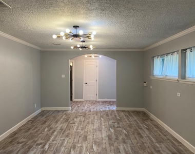 9614 Greenwillow Street - Photo Thumbnail 5