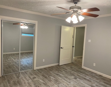 9614 Greenwillow Street - Photo Thumbnail 15