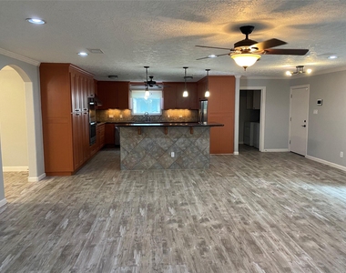 9614 Greenwillow Street - Photo Thumbnail 22