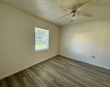 9013 Westchester Circle - Photo Thumbnail 8