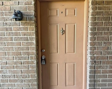 9013 Westchester Circle - Photo Thumbnail 16