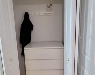 632 Edgewater Drive - Photo Thumbnail 23