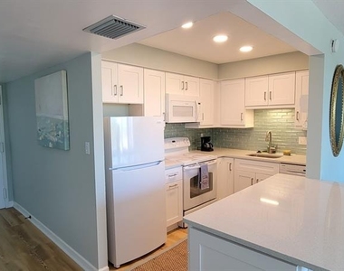 632 Edgewater Drive - Photo Thumbnail 13