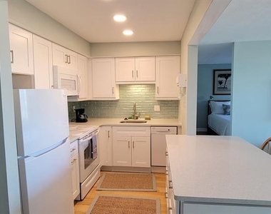632 Edgewater Drive - Photo Thumbnail 15