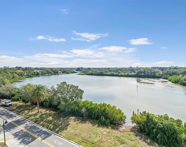 1020 Sunset Point Road - Photo Thumbnail 79