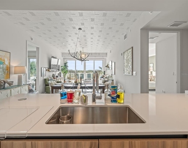 1020 Sunset Point Road - Photo Thumbnail 21