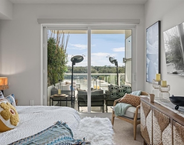 1020 Sunset Point Road - Photo Thumbnail 86