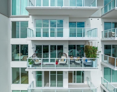 1020 Sunset Point Road - Photo Thumbnail 15