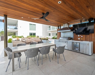 1020 Sunset Point Road - Photo Thumbnail 56