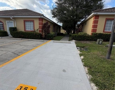 353 Port Pleasant Drive - Photo Thumbnail 13