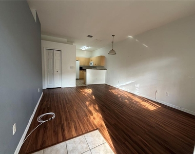 353 Port Pleasant Drive - Photo Thumbnail 1