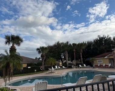 353 Port Pleasant Drive - Photo Thumbnail 10