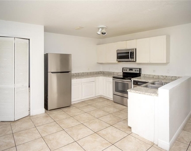 2814 Club Cortile Circle - Photo Thumbnail 2