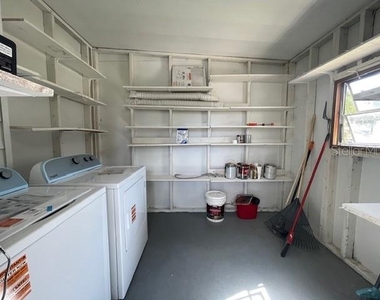 909 Orchid Street - Photo Thumbnail 19