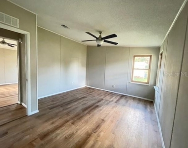909 Orchid Street - Photo Thumbnail 13