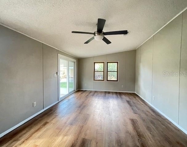 909 Orchid Street - Photo Thumbnail 7